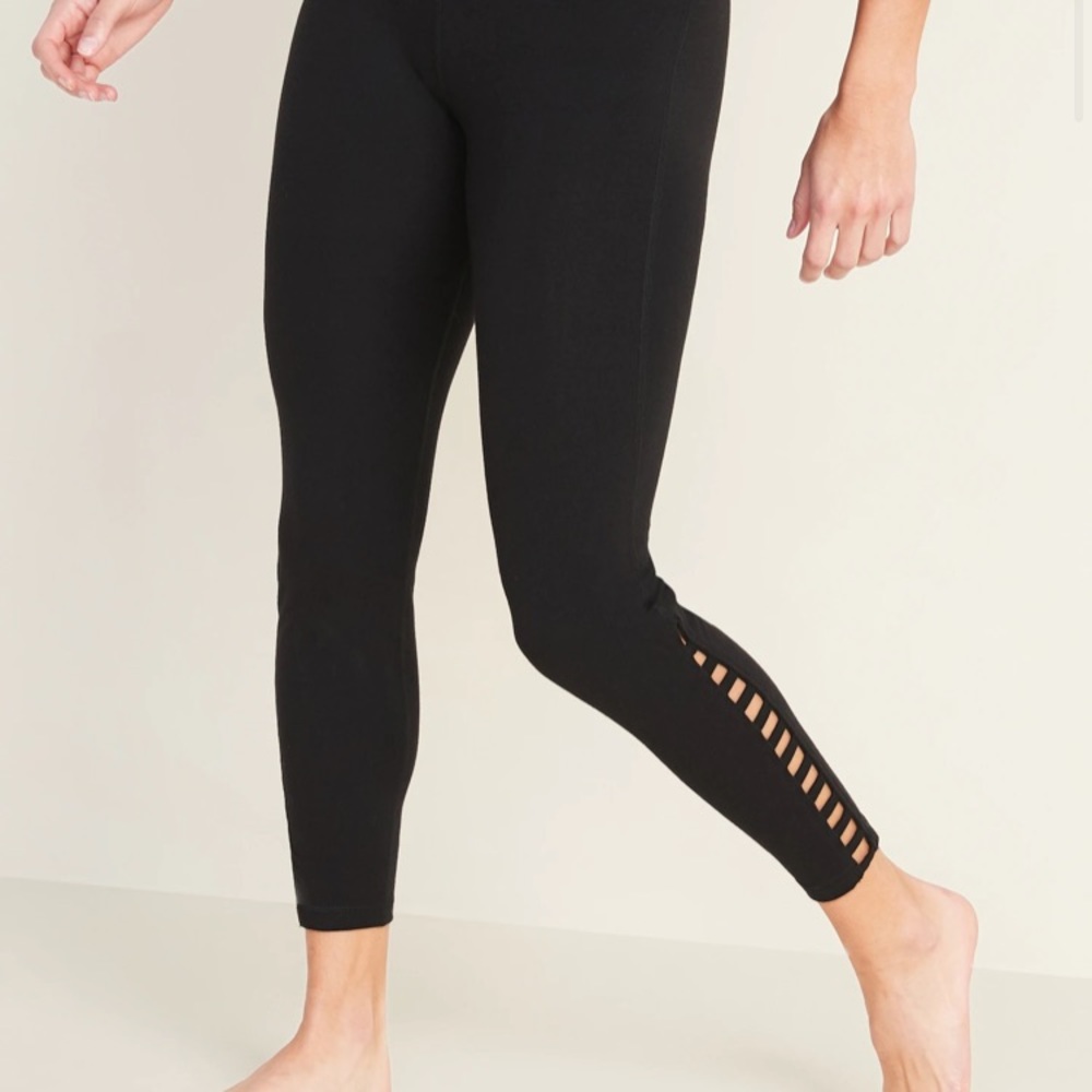 High-Waisted Balance Ladder-Hem Leggings
